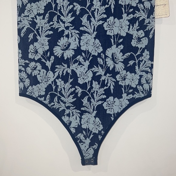 FREE people printed clean lines blue floral print sleeveless bodysuit size M/L - Picture 5 of 15
